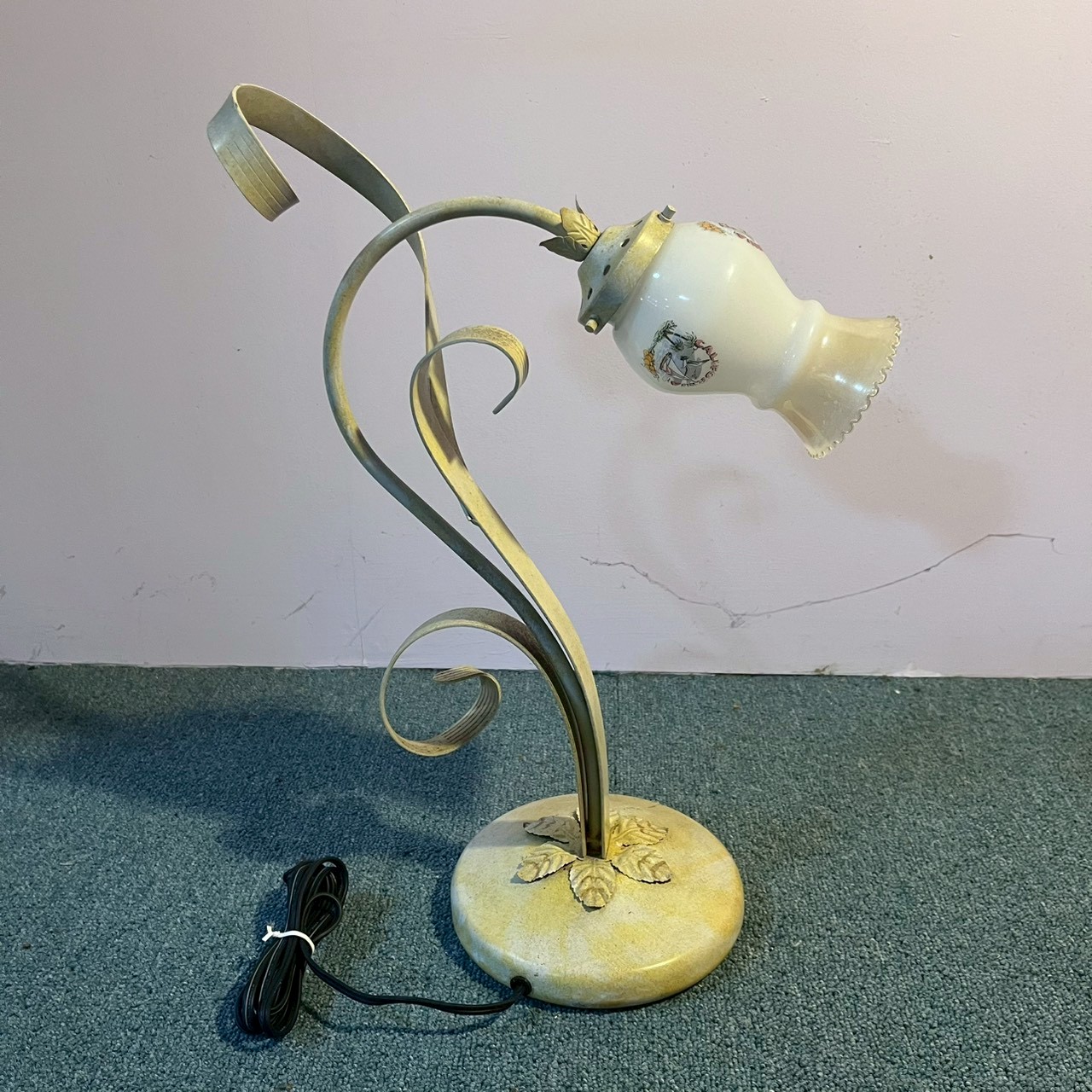 Antique flower form lamp 古董花形燈